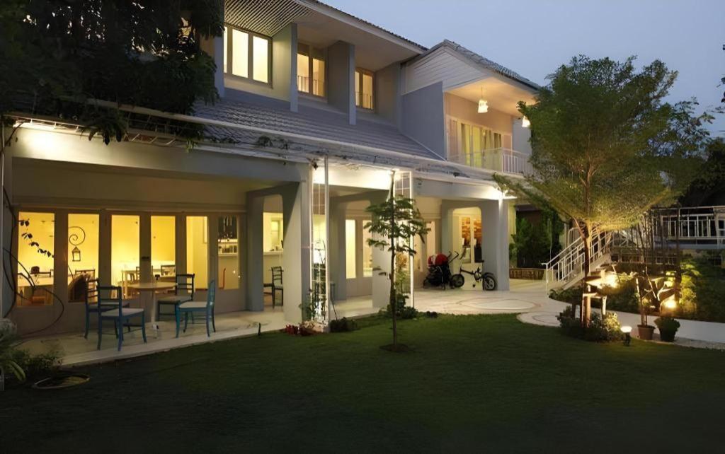 Hotel Baan Hmon-Oon Chiang Mai Esterno foto