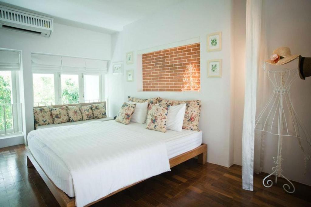 Hotel Baan Hmon-Oon Chiang Mai Esterno foto